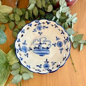 Delft Vintage Trinket Bowl With Tulip Cut Out Edge